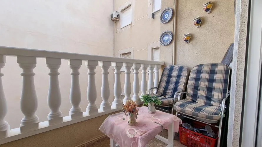 Apartment de 2 chambres à Torrevieja, Espagne No. 413 № 8