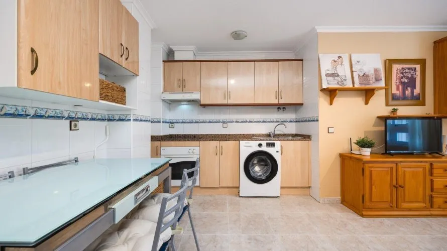 Apartment de 2 chambres à Torrevieja, Espagne No. 462 № 21