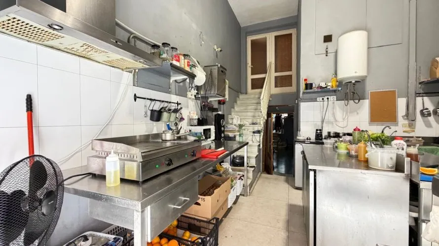 Commercial property de 150m² à Torrevieja, Espagne No. 524 № 9