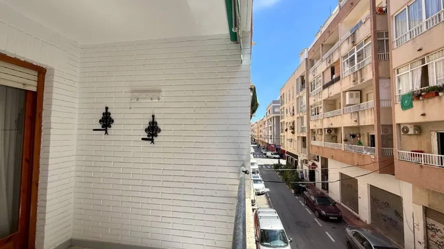 Apartment de 2 chambres à Torrevieja, Espagne No. 495 № 12