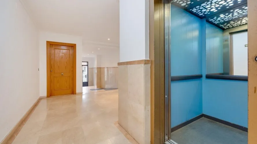 Apartment de 2 chambres à Torrevieja, Espagne No. 462 № 4