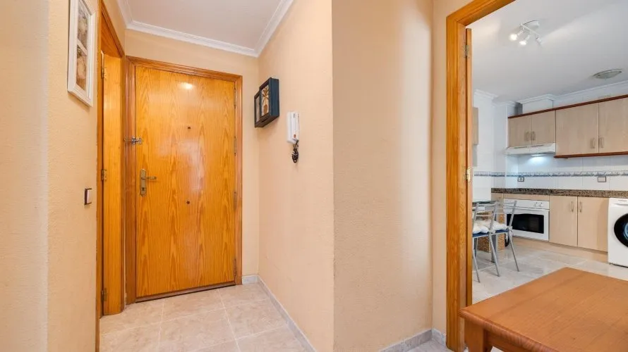 Apartment de 2 chambres à Torrevieja, Espagne No. 462 № 14