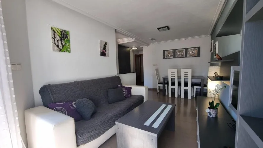 Apartment de 2 chambres à Torrevieja, Espagne No. 383 № 2