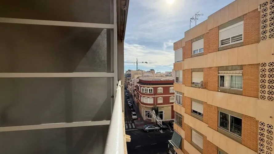 Apartment de 2 chambres à Torrevieja, Espagne No. 412 № 1
