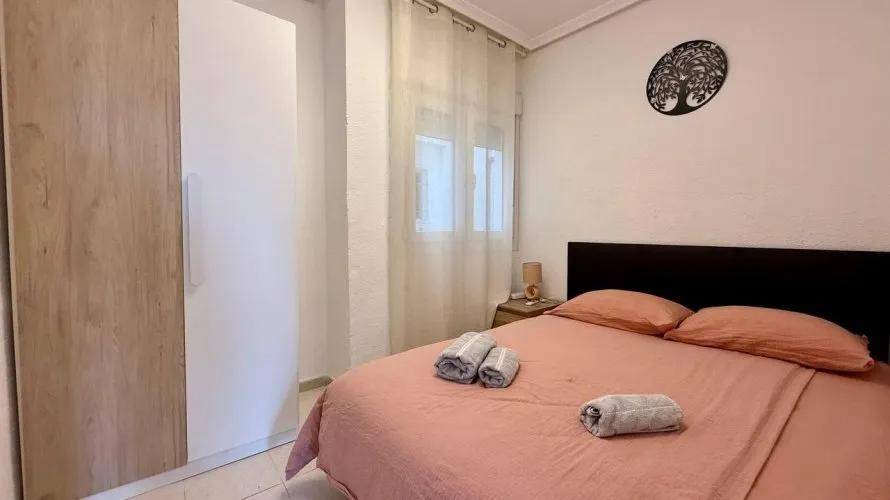 Apartment de 2 chambres à Torrevieja, Espagne No. 410 № 12