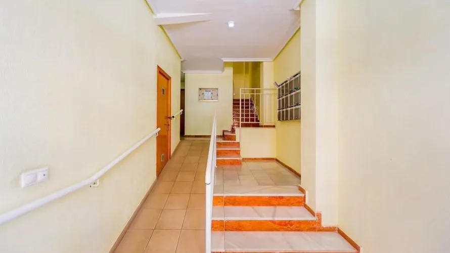 Apartment de 2 chambres à Torrevieja, Espagne No. 519 № 13