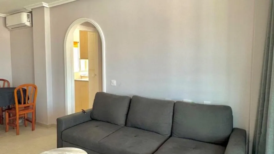 Apartment de 2 chambres à Torrevieja, Espagne No. 526 № 8