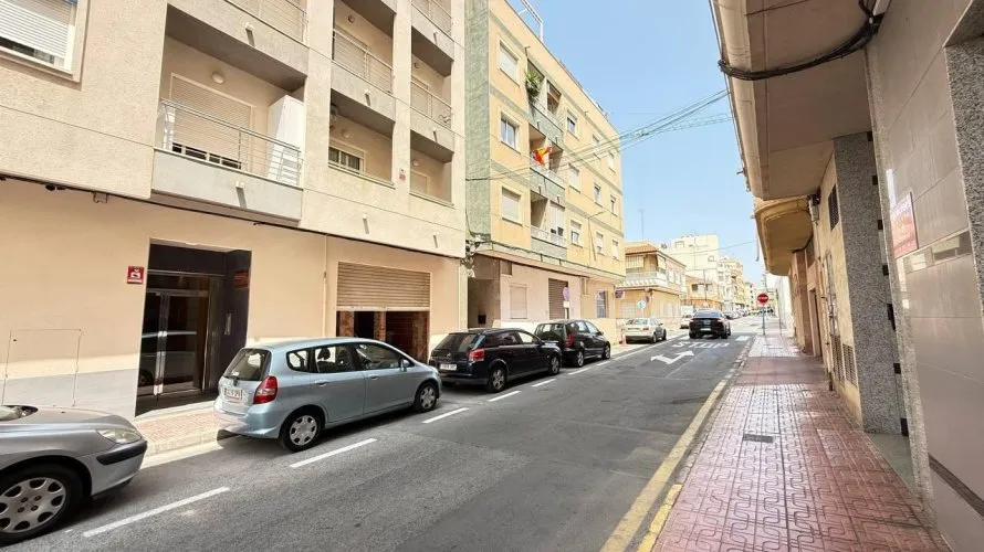 Apartment de 1 chambre à Torrevieja, Espagne No. 387 № 4