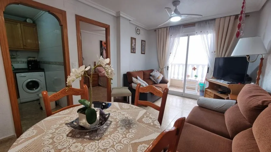 Apartment de 2 chambres à Torrevieja, Espagne No. 413 № 9