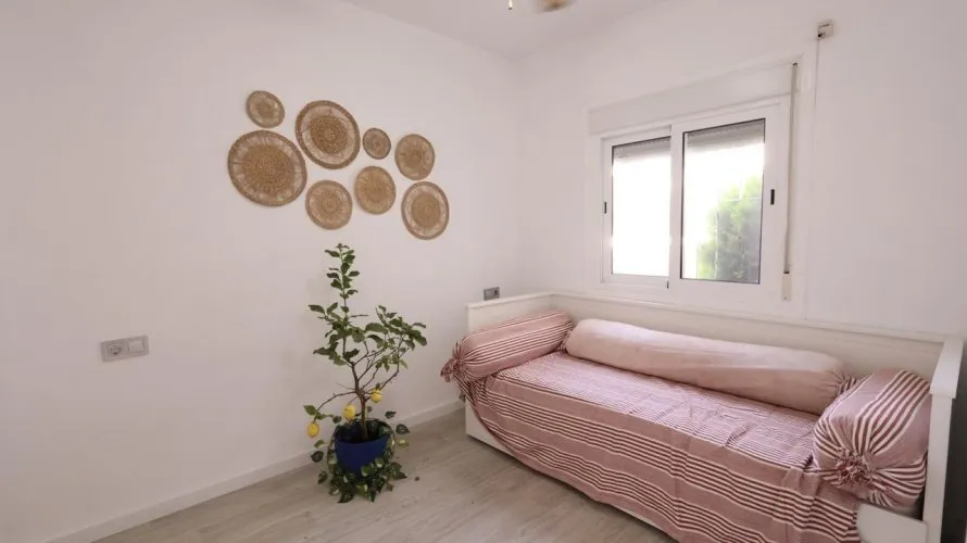 Bungalow de 1 chambre à Torrevieja, Espagne No. 514 № 4