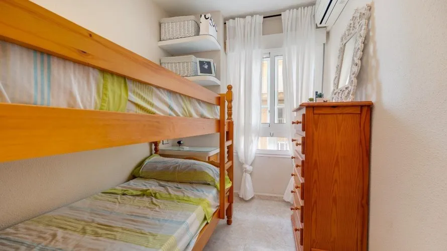 Apartment de 2 chambres à Torrevieja, Espagne No. 462 № 13
