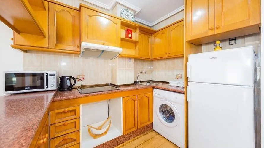 Apartment de 2 chambres à Torrevieja, Espagne No. 519 № 8