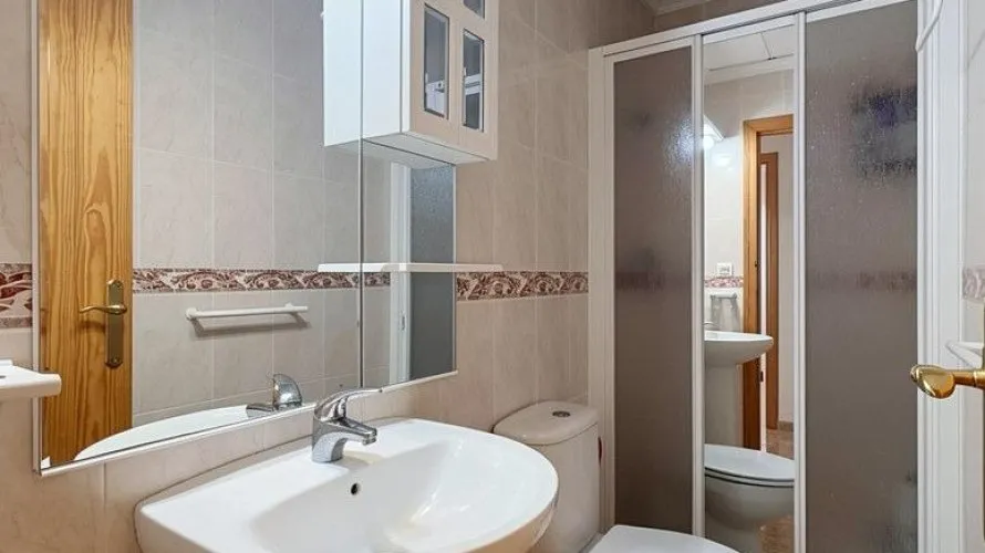 Apartment de 3 chambres à Torrevieja, Espagne No. 612 № 3