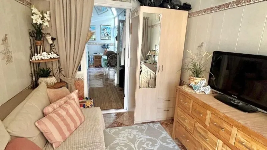 Villa de 2 chambres à Torrevieja, Espagne No. 605 № 8