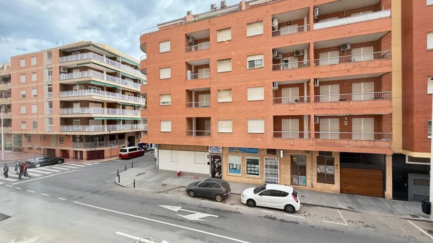 Apartment de 4 chambres à Torrevieja, Espagne No. 615 № 7