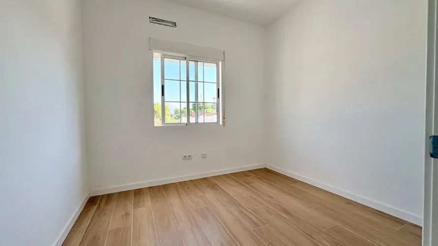 House de 4 chambres à Torrevieja, Espagne No. 591 № 16