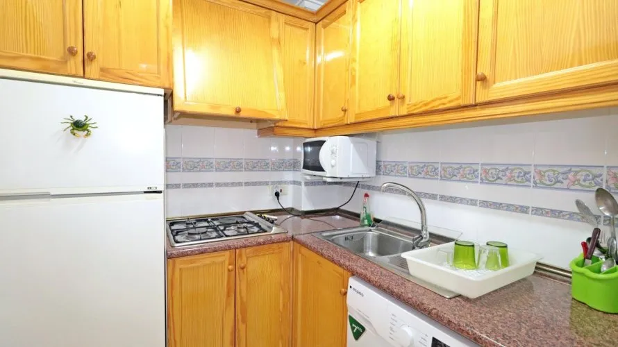 Apartment de 2 chambres à Torrevieja, Espagne No. 618 № 4