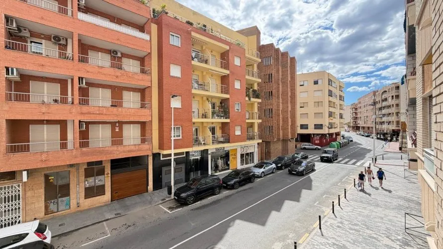 Apartment de 4 chambres à Torrevieja, Espagne No. 615 № 27