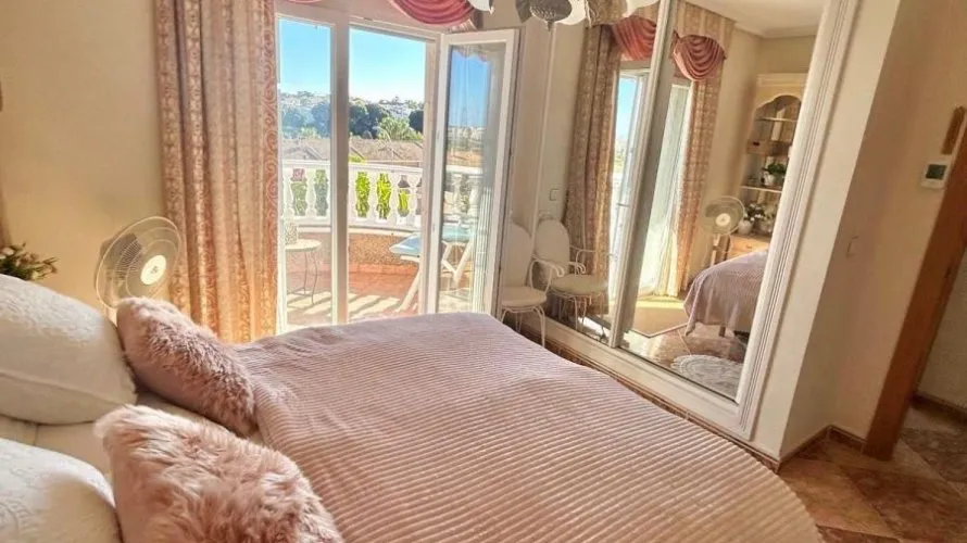 Villa de 2 chambres à Torrevieja, Espagne No. 605 № 5