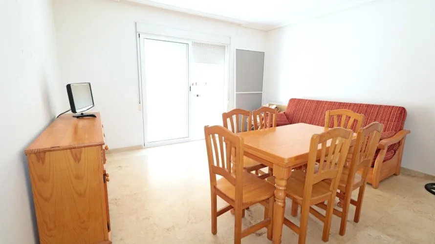 Apartment de 2 chambres à Torrevieja, Espagne No. 619 № 2