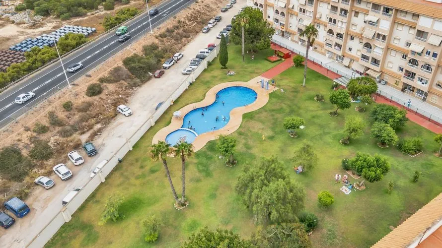 Apartment de 60m² à Torrevieja, Espagne No. 563 № 2