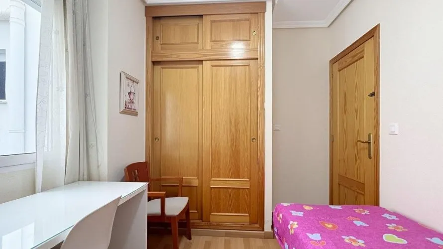 Apartment de 3 chambres à Torrevieja, Espagne No. 612 № 10