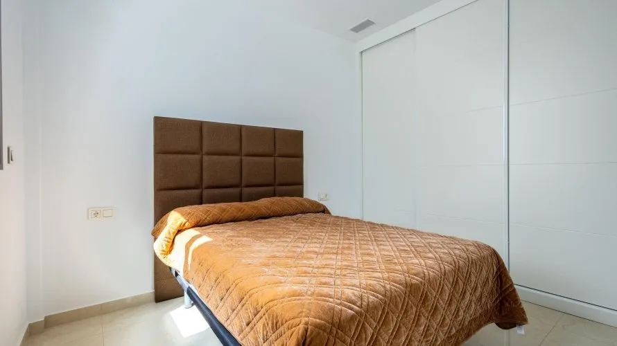 Apartment de 129m² à Torrevieja, Espagne No. 566 № 3