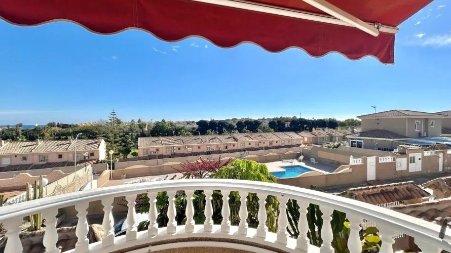 Villa de 2 chambres à Torrevieja, Espagne No. 605 № 15