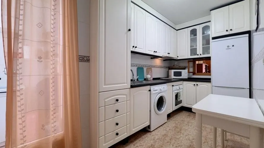 Apartment de 3 chambres à Torrevieja, Espagne No. 612 № 7