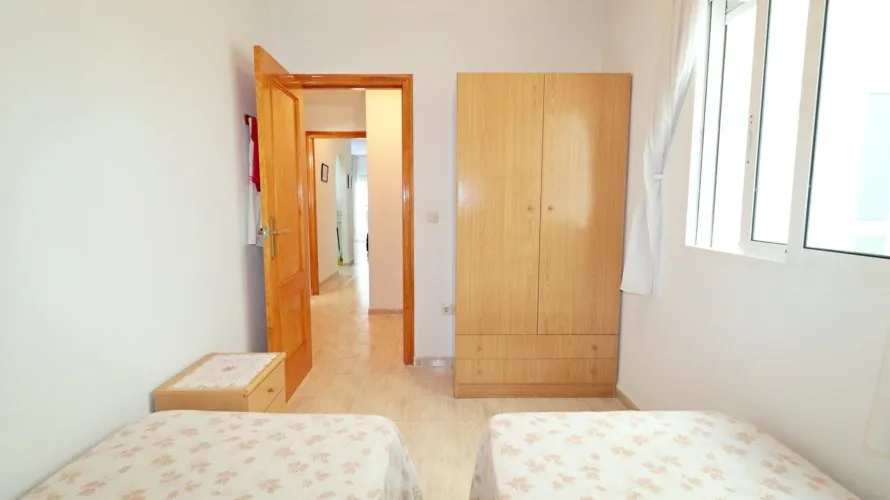 Apartment de 2 chambres à Torrevieja, Espagne No. 618 № 14