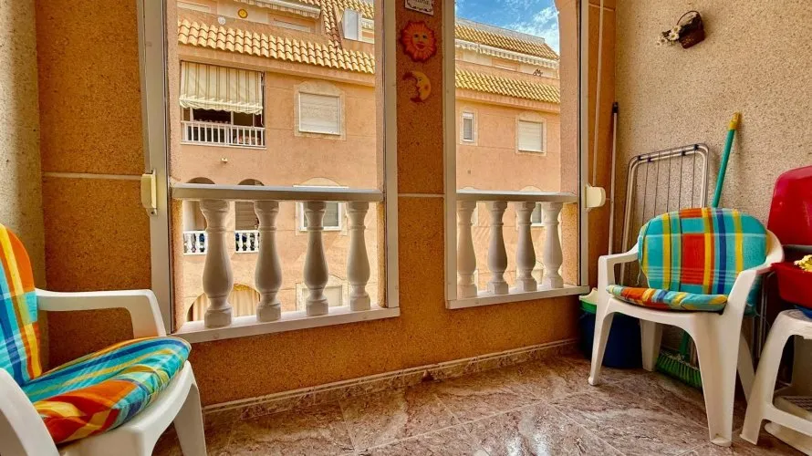 Apartment de 2 chambres à Torrevieja, Espagne No. 629 № 25