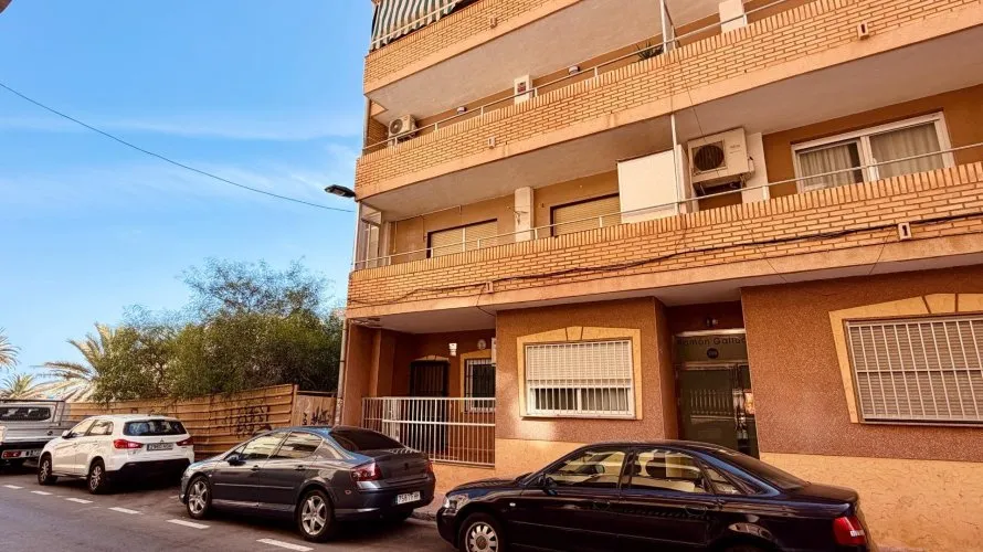 Apartment de 3 chambres à Torrevieja, Espagne No. 675 № 3