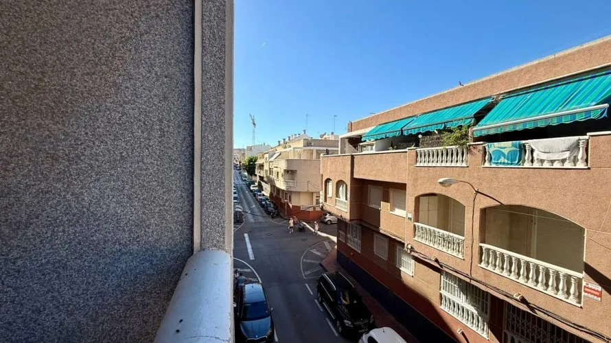 Apartment de 2 chambres à Torrevieja, Espagne No. 698 № 11