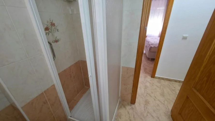 Apartment de 3 chambres à Torrevieja, Espagne No. 645 № 4