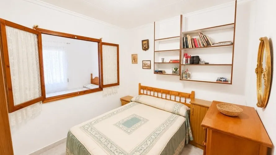 Bungalow de 3 chambres à Torrevieja, Espagne No. 676 № 4