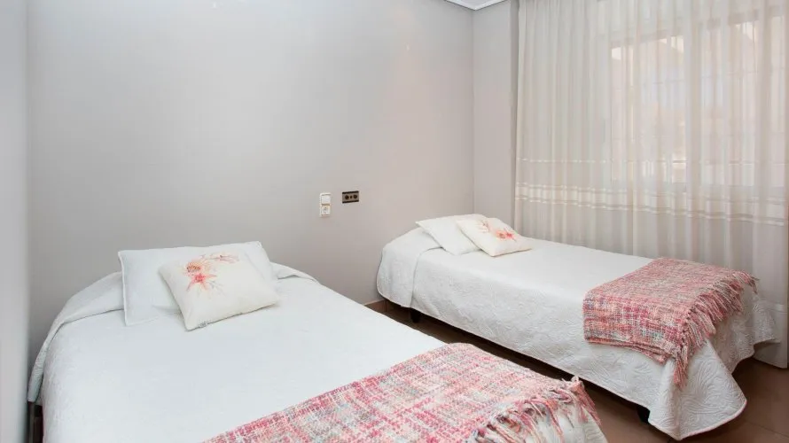 Villa de 180m² à Torrevieja, Espagne No. 674 № 5