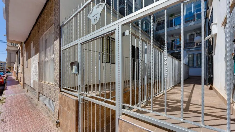Apartment de 26m² à Torrevieja, Espagne No. 662 № 3