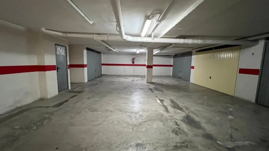 Garage de 33m² à Torrevieja, Espagne No. 669 № 2
