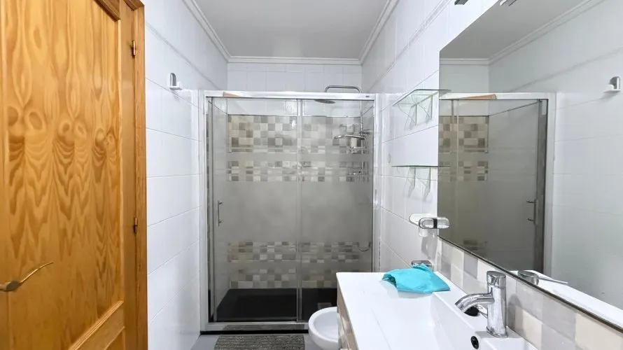 Apartment de 2 chambres à Torrevieja, Espagne No. 695 № 10