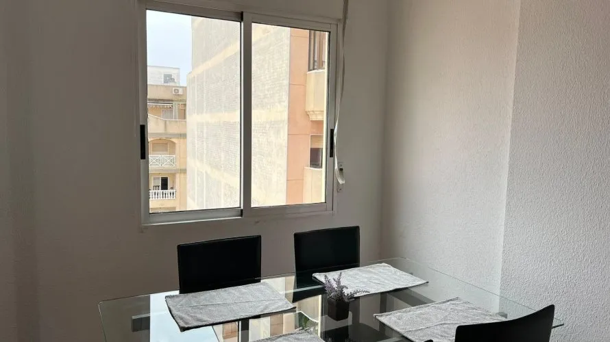 Apartment de 2 chambres à Torrevieja, Espagne No. 665 № 6