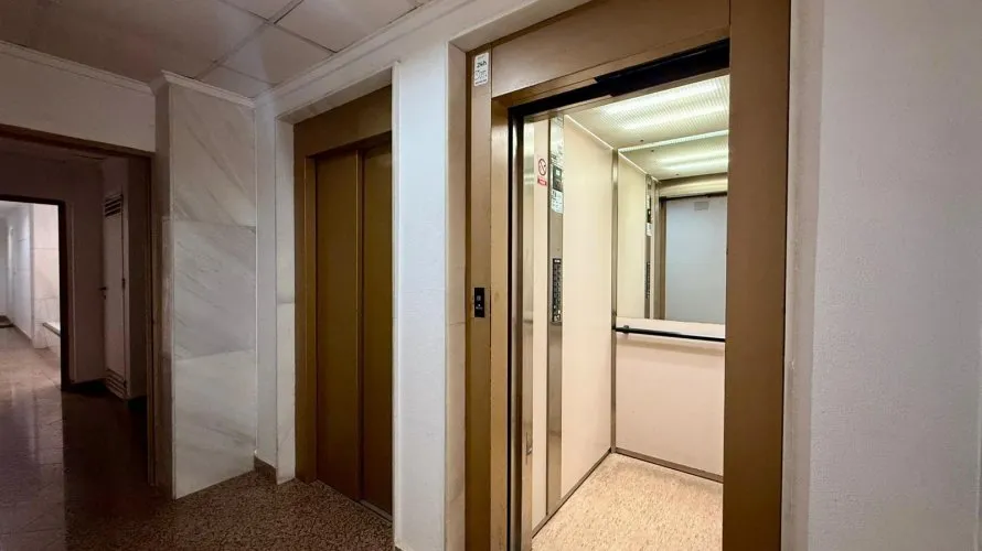 Apartment de 2 chambres à Torrevieja, Espagne No. 640 № 1