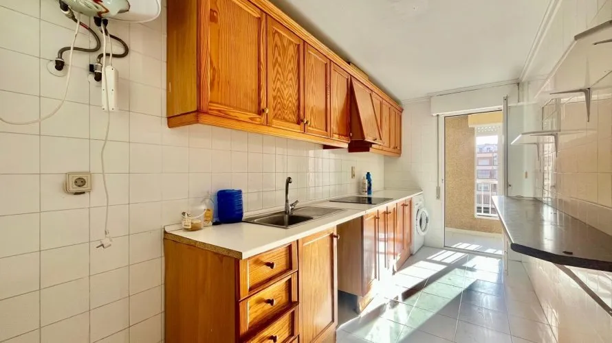 Apartment de 3 chambres à Torrevieja, Espagne No. 678 № 24