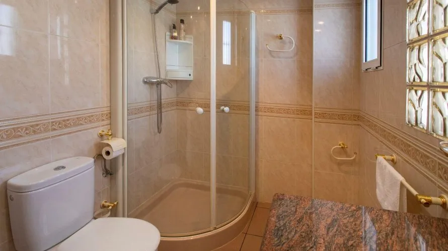 Villa de 180m² à Torrevieja, Espagne No. 674 № 8