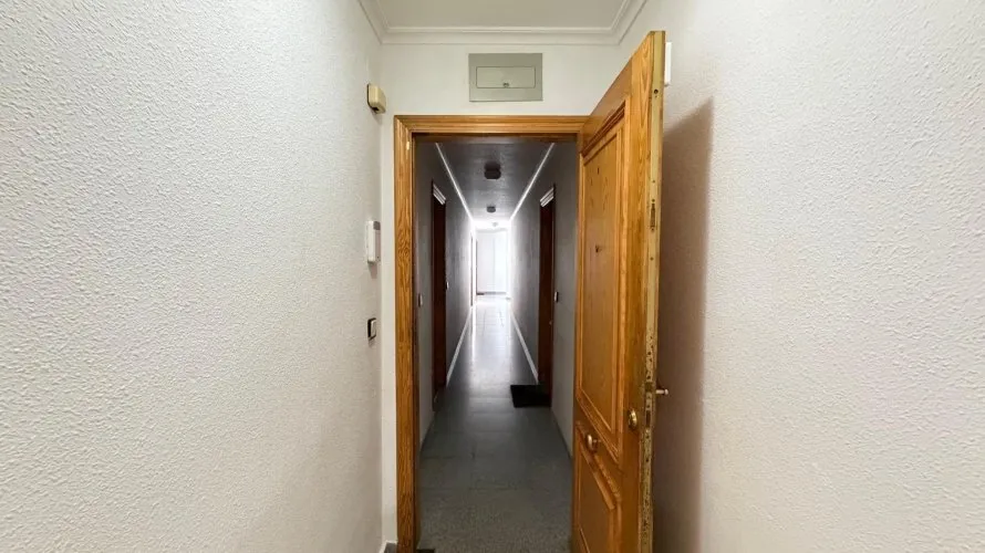 Apartment de 2 chambres à Torrevieja, Espagne No. 695 № 26
