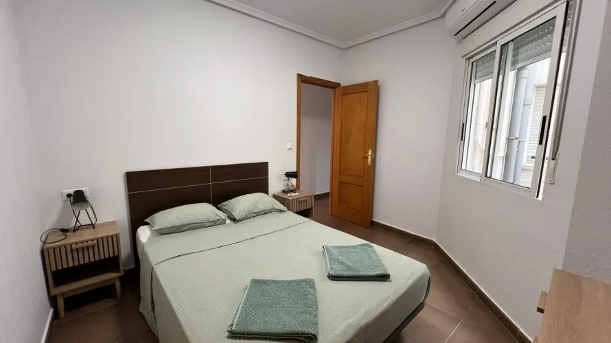 Apartment de 2 chambres à Torrevieja, Espagne No. 665 № 4