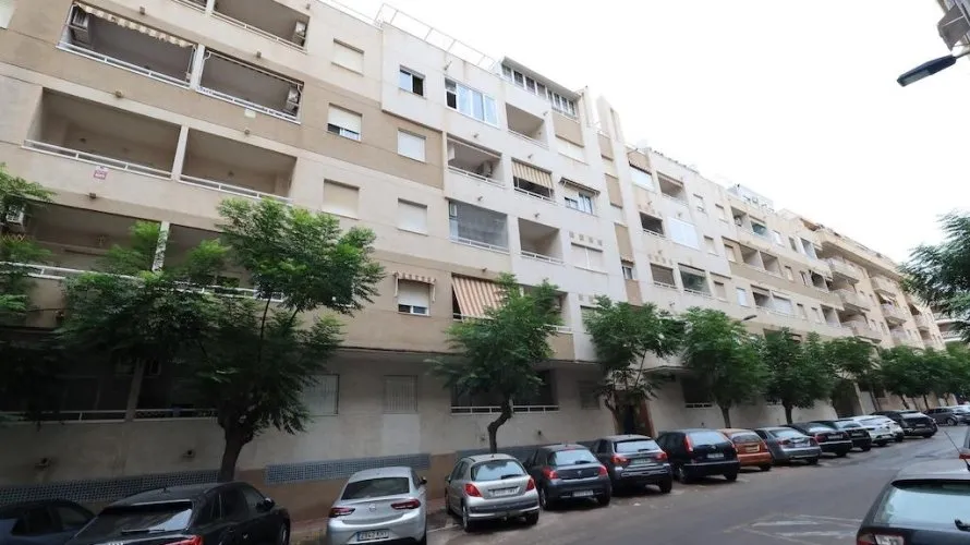 Apartment de 2 chambres à Torrevieja, Espagne No. 677