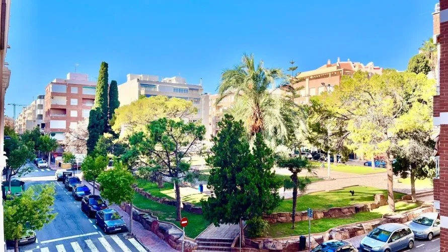 Apartment de 2 chambres à Torrevieja, Espagne No. 631 № 25