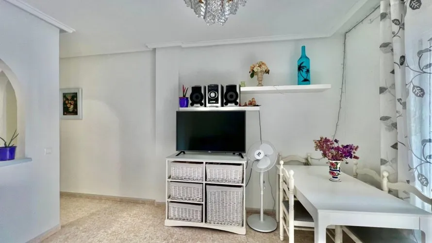 Apartment de 1 chambre à Torrevieja, Espagne No. 701 № 10