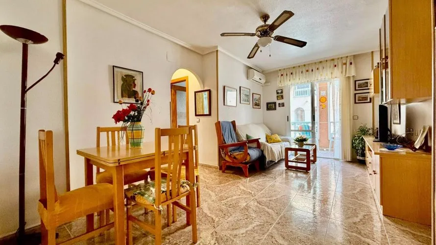Apartment de 2 chambres à Torrevieja, Espagne No. 629 № 20