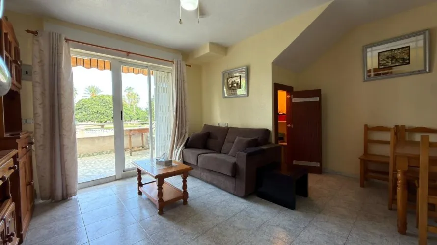Bungalow de 1 chambre à Torrevieja, Espagne No. 705 № 18